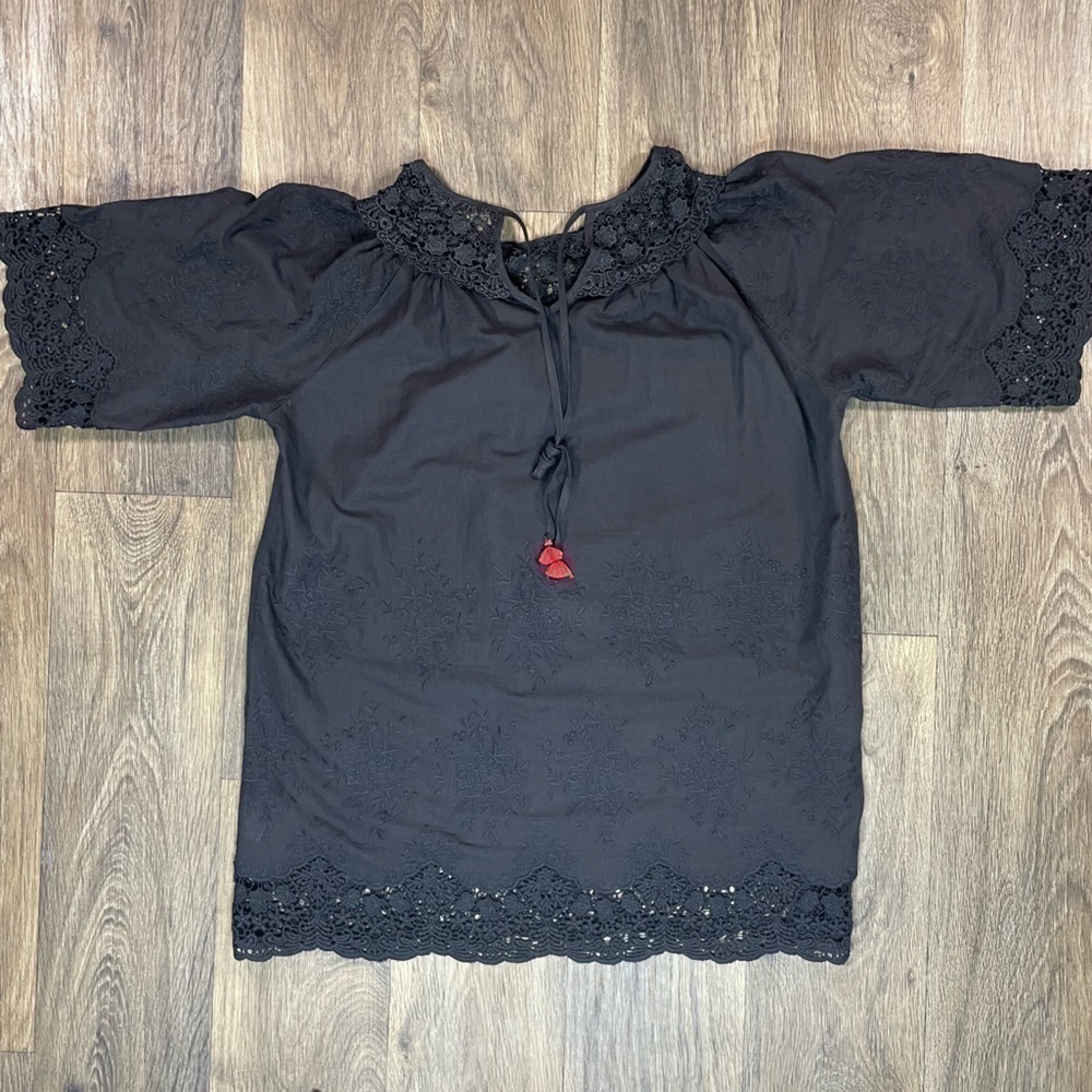 100% Cotton Black Lace Top La Blanca Without Tags